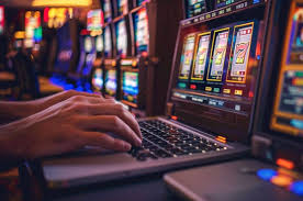 Slot mashinalaridagi eng katta yutuqlar 10 Slot mashinalaridagi eng katta yutuqlar 10
